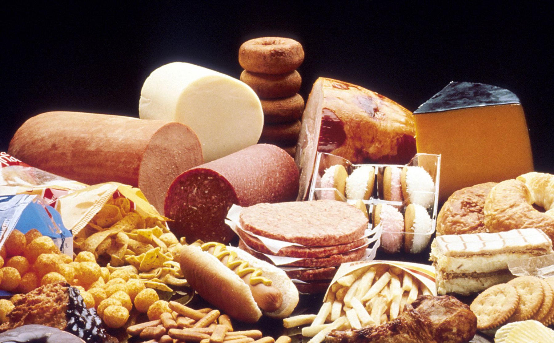 Thực phẩm chứa chất béo bão hòa và chất béo chuyển hóa gây hại