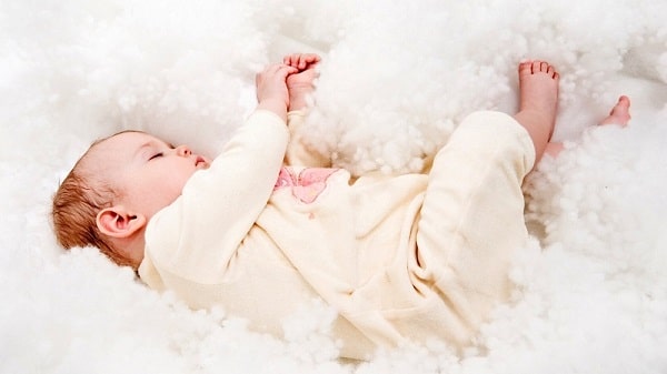 cách giữ ấm cho trẻ khi ngủ vào mùa đông