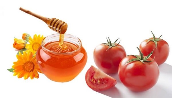 Tắm trắng bằng cà chua và mật ong